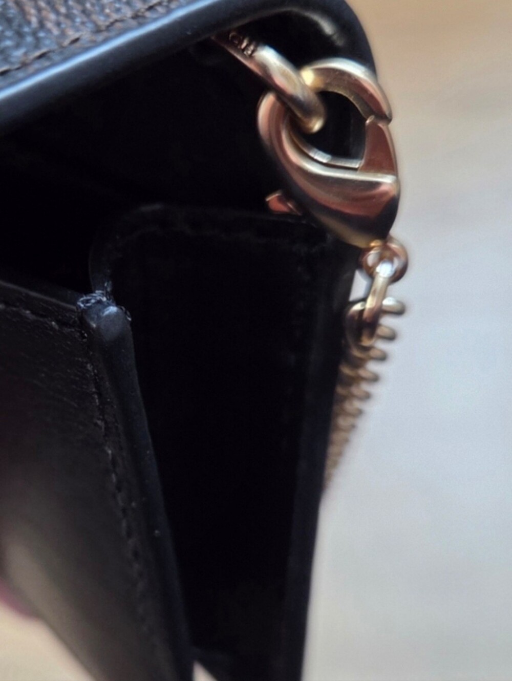 COACH Mini Wallet On A ChainIn Signature Jacquard - Picture 12 of 12